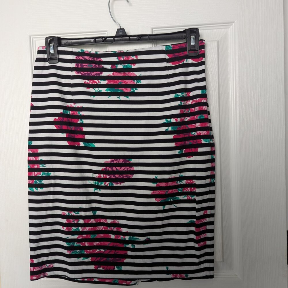 suite Blanco floral and striped pencil skirt size 12